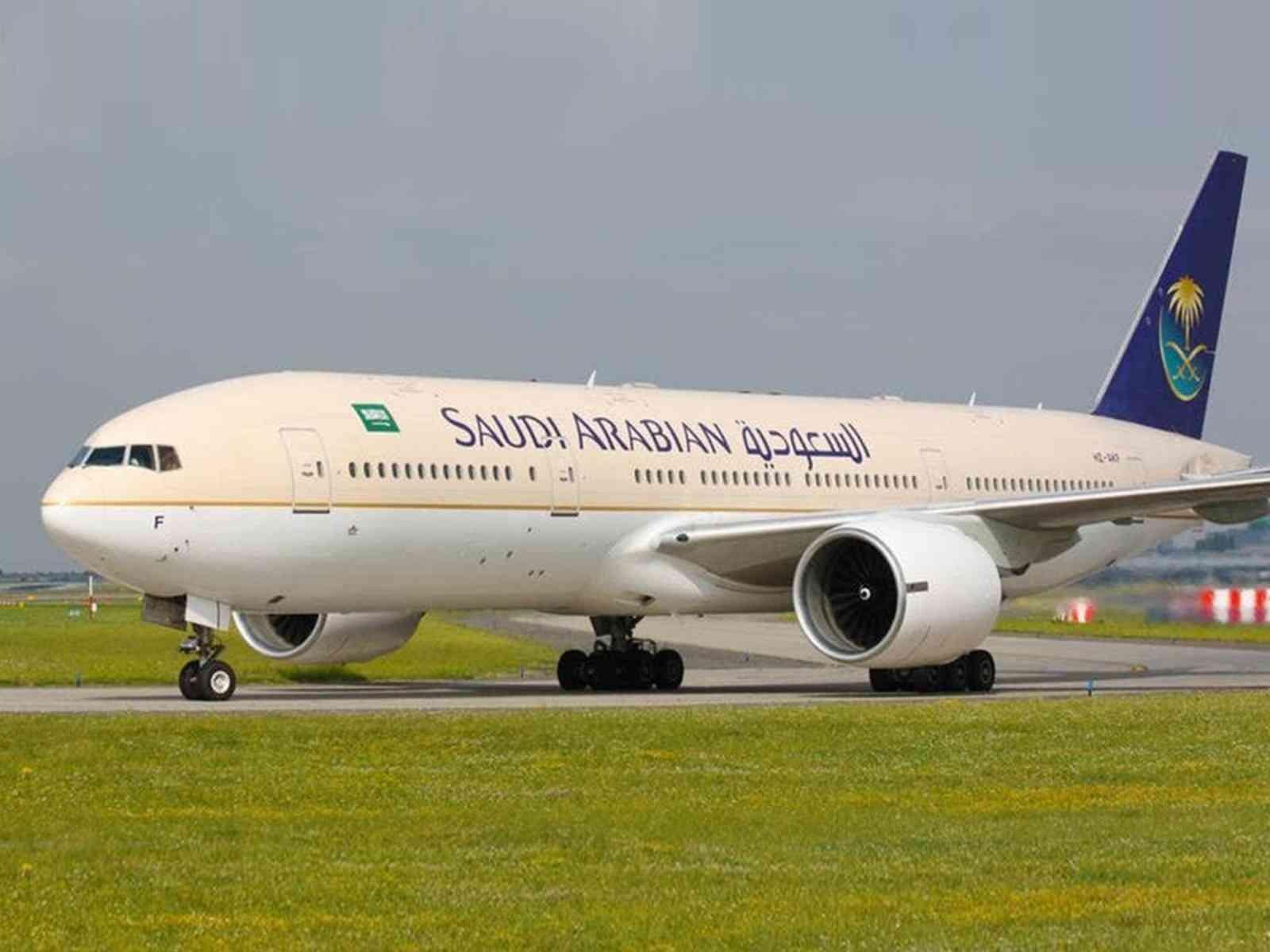 الخطوط السعودية تنفي تسليم طائ...