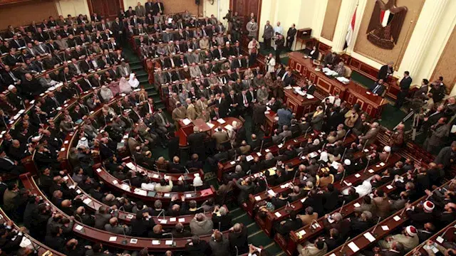 برلماني: تحويل 100 مصنع بجنوب...