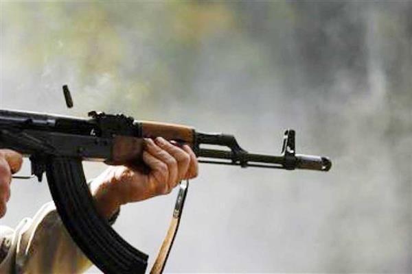 مقتل شاب وإصابة اثنين في مشاجر...