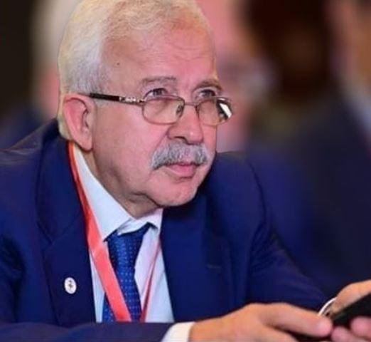 وكيل نقابة الأطباء: الأخصائي ب...