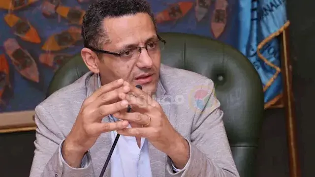 نقيب الصحفيين يرد على "تكريم و...