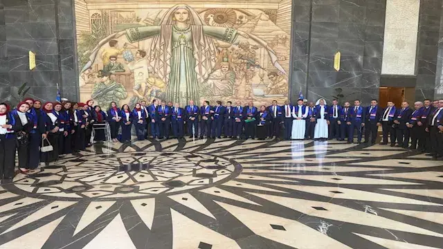 نواب حماة الوطن يرتدون وشاح مص...
