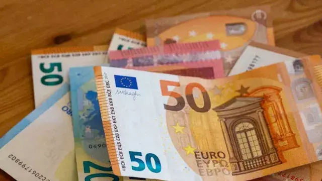 ارتفع في 4 بنوك.. سعر اليورو مقابل الجنيه خلال تعاملات اليوم