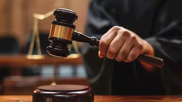 "رفضت إعطاءهما أموالًا".. محاكمة المتهمين بضرب والدتهما في السيدة زينب