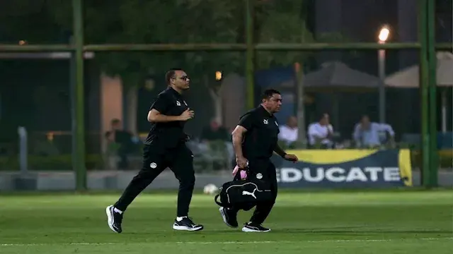 الجهاز الطبي لمنتخب مصر للشباب ينقذ لاعب عمان من الموت.. ما القصة؟