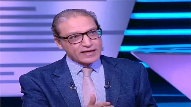 إسلام عفيفي: أبو العينين مَنَح...