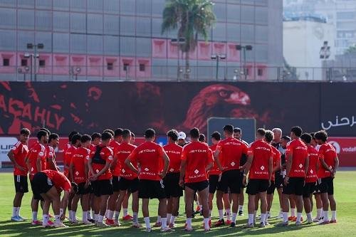 عموتة يطلب 3 وديات لتجهيز لاعبي الأهلي خلال التوقف الدولي