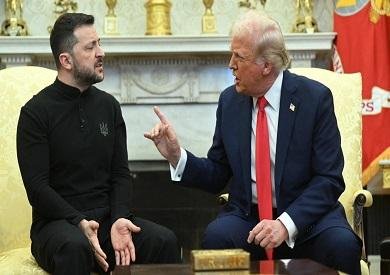 زيلينسكي يطالب ترامب بتطبيق قا...