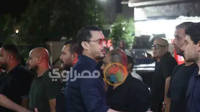 بالصور.. أحمد عيد في عزاء المن...