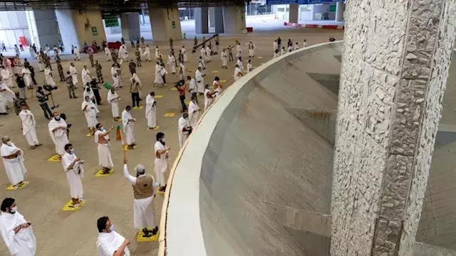 ما حكم من أخطأ في عدد رمي الجم...