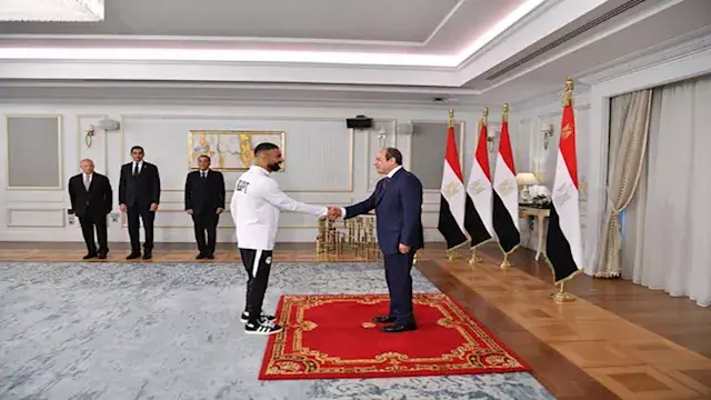 تكريم يخلد الإنجاز.. استقبال ر...
