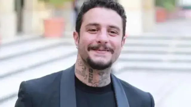 أحمد الفيشاوي يعلن ارتباطه رسميا: "أخيرا لقيت ملكتي حورية البحر"