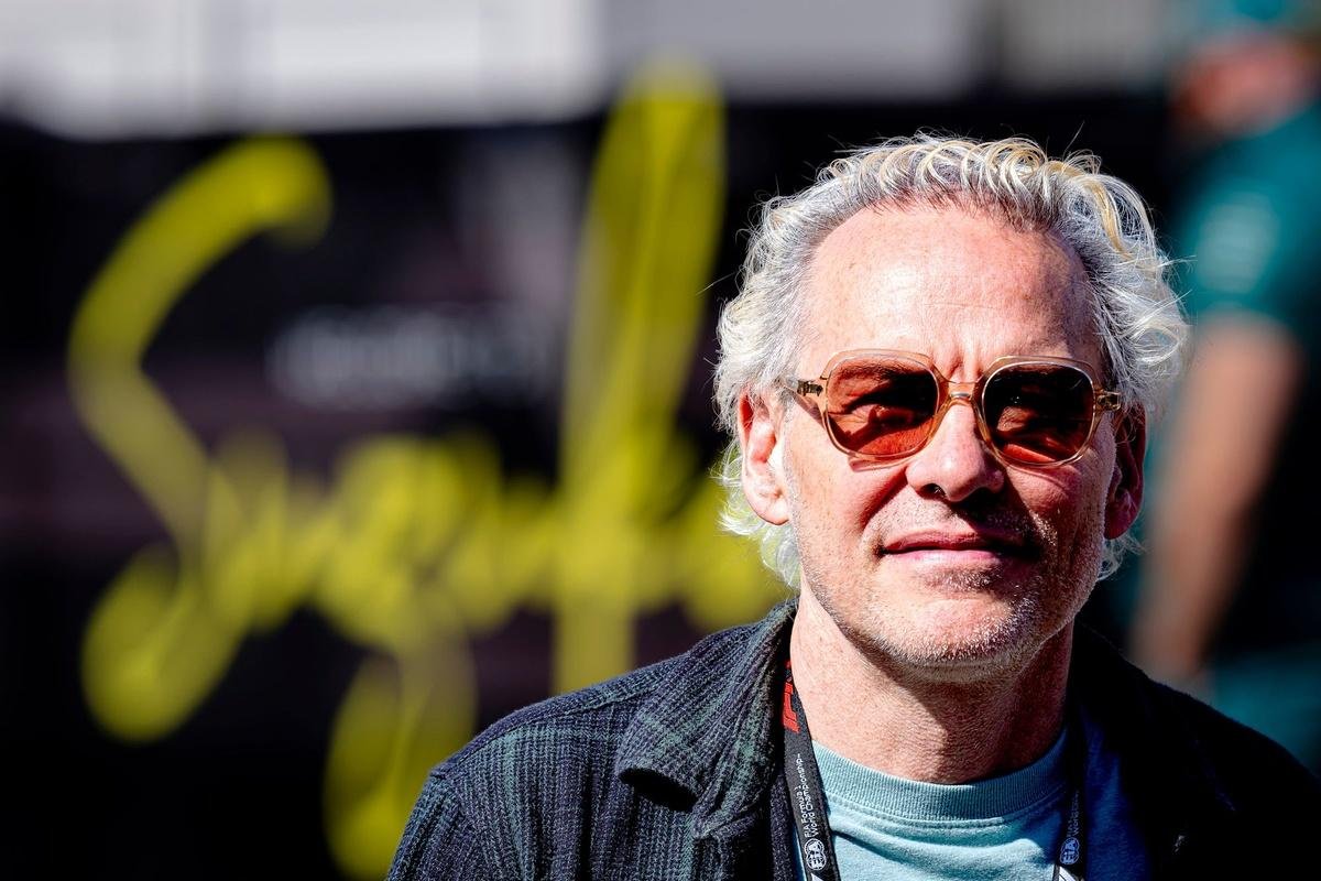 Jacques Villeneuve identifies barrier facing female F1 drivers after Jamie Chadwick Williams test
