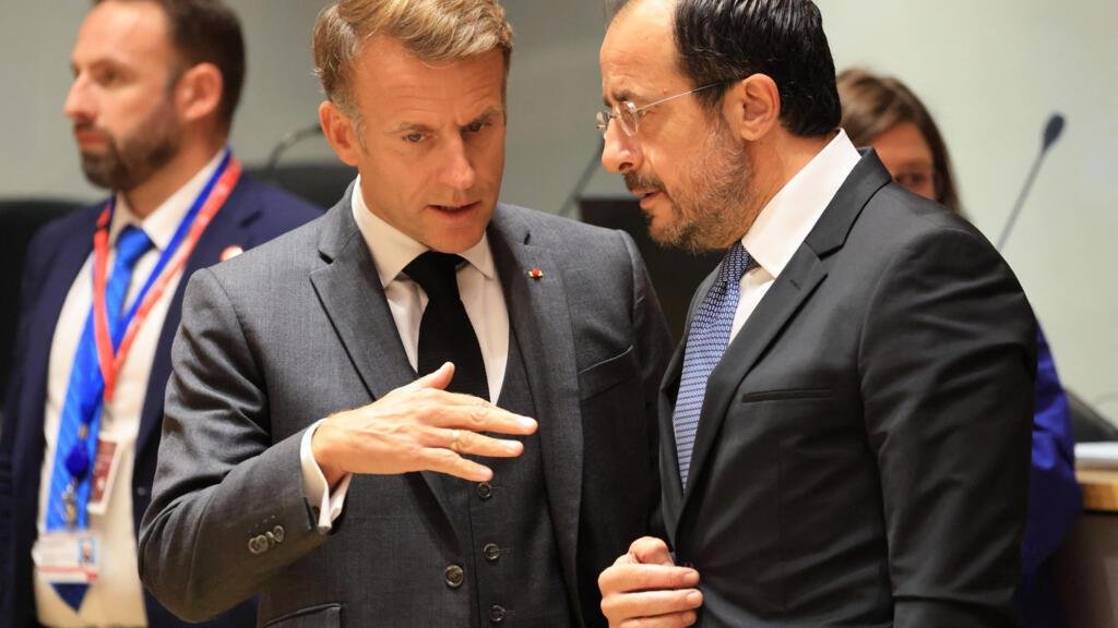 ماكرون يدعو لإقرار موازنة الاتحاد الأوروبي قبل عيد الميلاد وسط خلافات بشأن أولويات الإنفاق