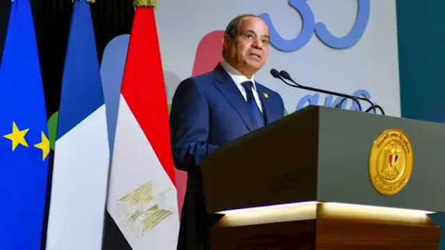 الرئيس السيسي ينعي الفنان الراحل عبد الرحمن أبو زهرة.. ماذا قال؟