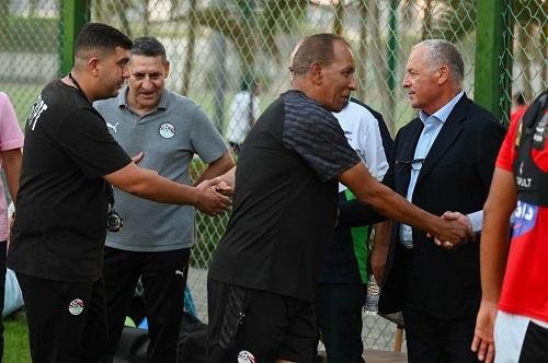 منتخب الناشئين يواصل تدريباته...