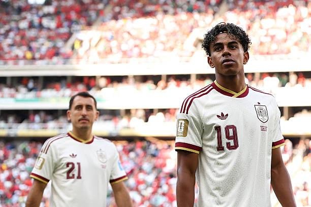 6 لاعبين من إسبانيا يتصدرون ال...
