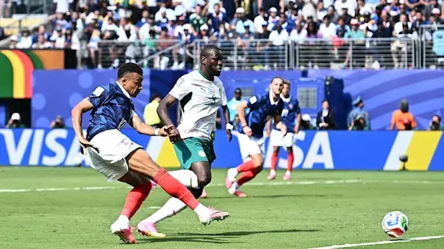 لحظة بلحظة.. فرنسا ضد السنغال...