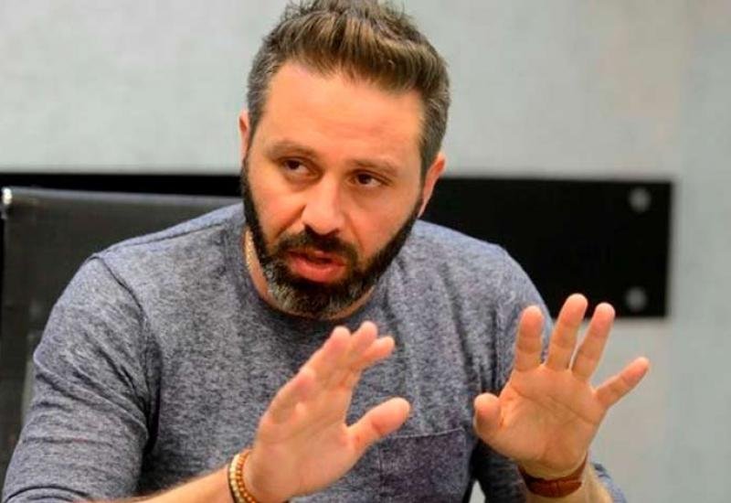 «مش هتاخد منه كورة».. حازم إما...
