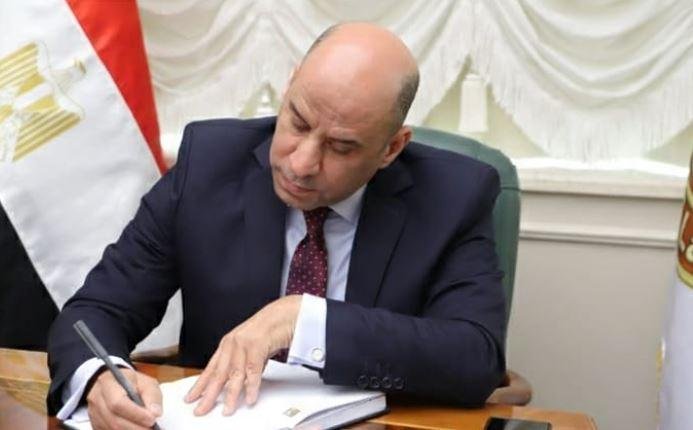 وزير العمل يعتمد 6 ملايين جنيه...