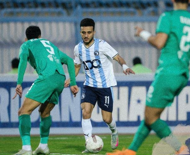 مصطفى فتحي وأوباما يقودان هجوم...