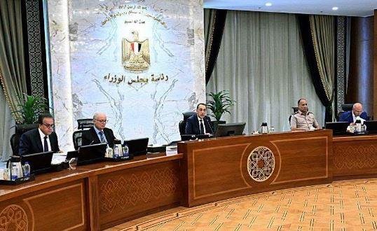 رئيس الحكومة: نعقد اجتماعات مس...