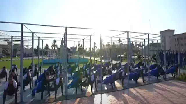 بناء جسور التواصل.. الداخلية ت...