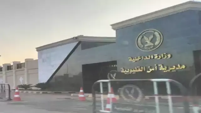 منشور يثير الجدل عن طفل بالقلي...