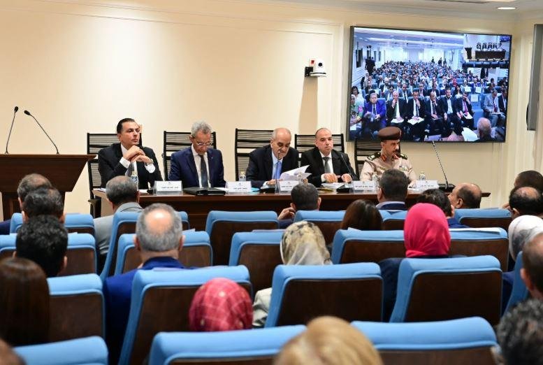 لجنة برلمانية تناقش مشروع إعاد...