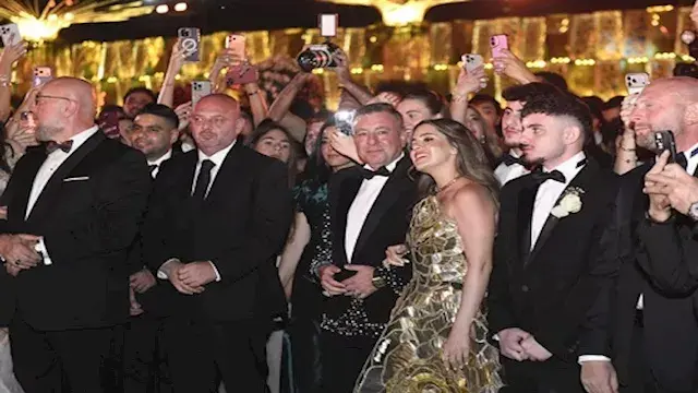 بـ أكثر من مليون جنيه.. سعر صادم لفستان فلك ابنة باسل سماقية