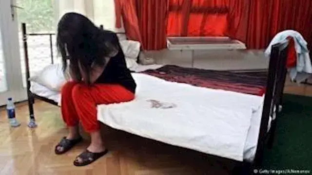 "إلحقني يا بيه".. أم تتهم طالب...