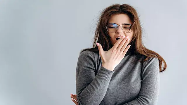 ما تأثير التثاؤب على صحة الدماغ؟