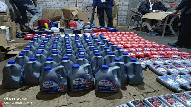 بعد ضبط 13 طنًا.. كيف تتفادى الوقوع في فخ زيوت السيارات المغشوشة؟