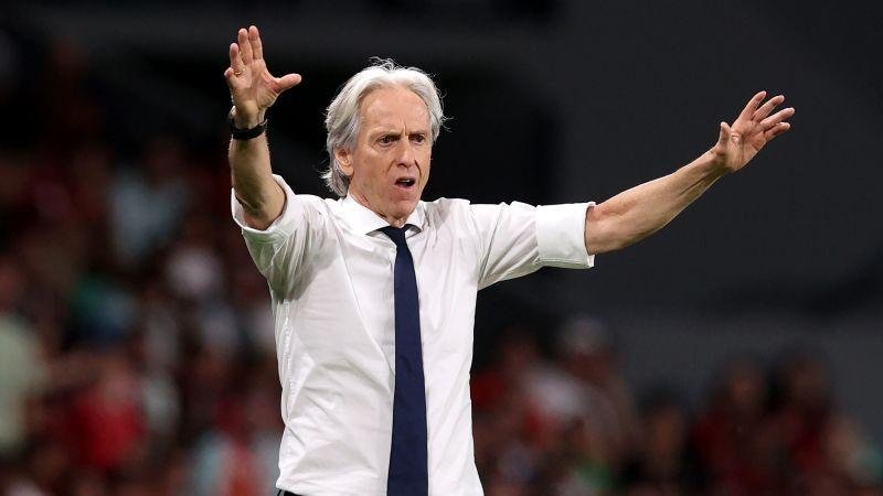 جيسوس يعلق على مغادرة رونالدو لمعسكر المنتخب: هو رمز البرتغال