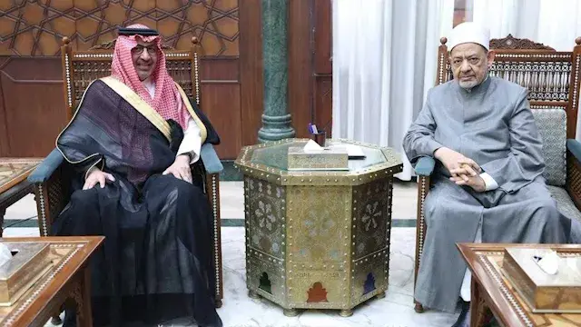 قبل بدء موسم الحج.. شيخ الأزهر يستقبل السفير السعودي