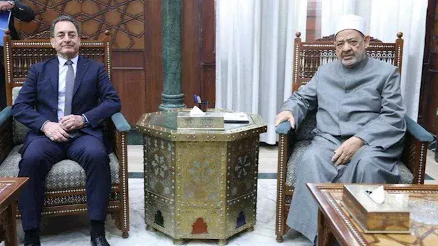 شيخ الأزهر لسفير فرنسا: نشأت مع أبناء جيلي على حب اللغة الفرنسية
