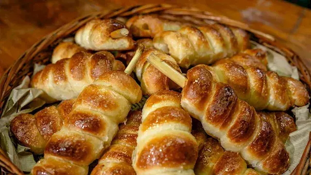 9 خدع تستخدمها المطاعم لتجعلك...