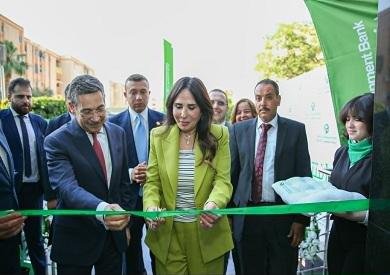 وزيرة الإسكان تفتتح مركز الإسك...