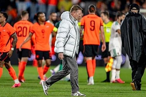 كومان: خسارة هولندا أمام الجزائر جرس إنذار قبل كأس العالم