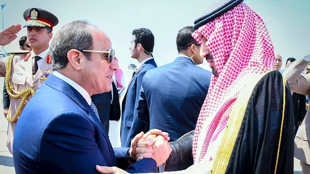 الرئيس السيسي يودع محمد بن سلمان في ختام زيارته لمصر