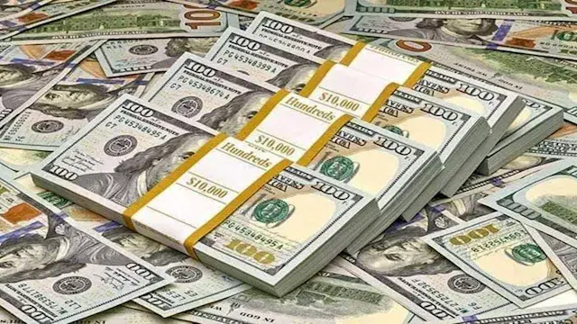 حتى 58 قرشًا.. سعر الدولار يقف...