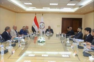 وزير الإنتاج الحربي خلال استقب...