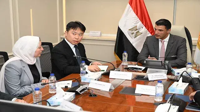 وزير الصناعة يبحث مع شركة "سام...