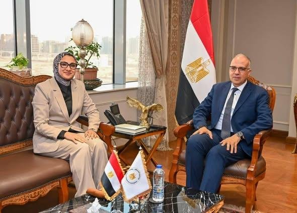 وزير الري ومحافظ الوادي الجديد...