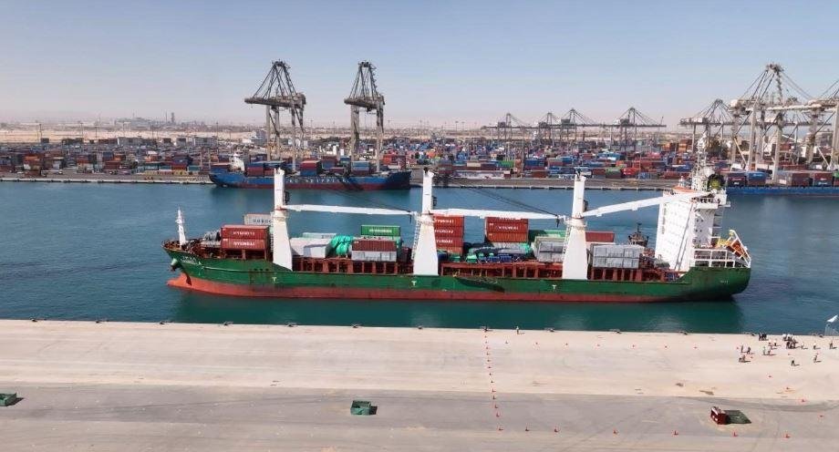 وزارة النقل: بدء انطلاق التشغيل التجريبي لمحطة البضائع العامة والصب بميناء السخنة