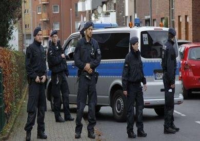 مقتل شخص إثر اصطدام شاحنة بقطار متحرك عند معبر في بولندا