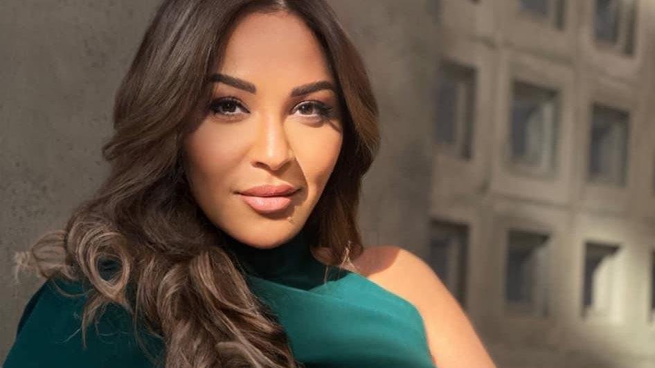 مريم أمين تعلن توقفها عن تقديم...