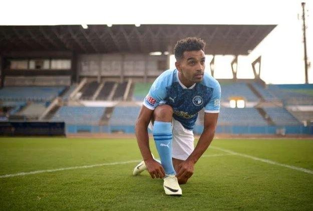 أوباما يقود هجوم بيراميدز أمام...