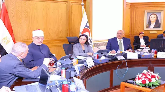 وزيرة التضامن تناقش مشروع الموازنة التخطيطية لبنك ناصر للعام المالي الجديد
