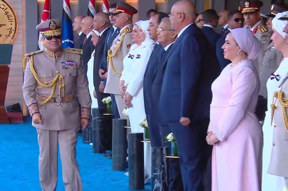 عزف النشيد الوطني بحفل افتتاح...